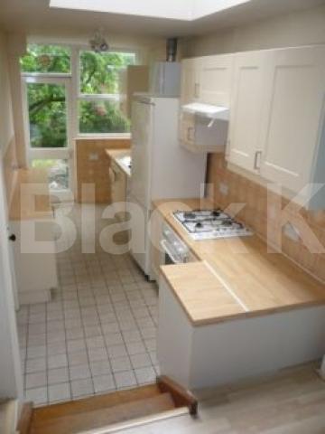 			LET!, 5 Bedroom, 1 bath, 1 reception House			 Priory Ave, Crouch End N8